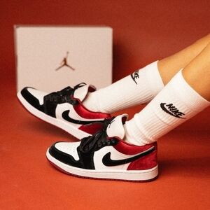 Air Jordan 1 Low SE Velvet Black Toe Womans 7 | 5.5 Youth| Red Black & White NIB